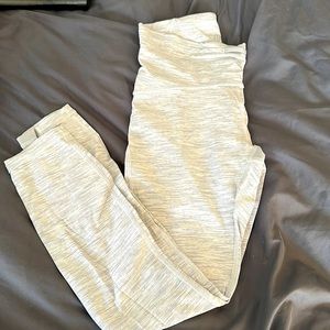 Off white lululemon wunder leggings